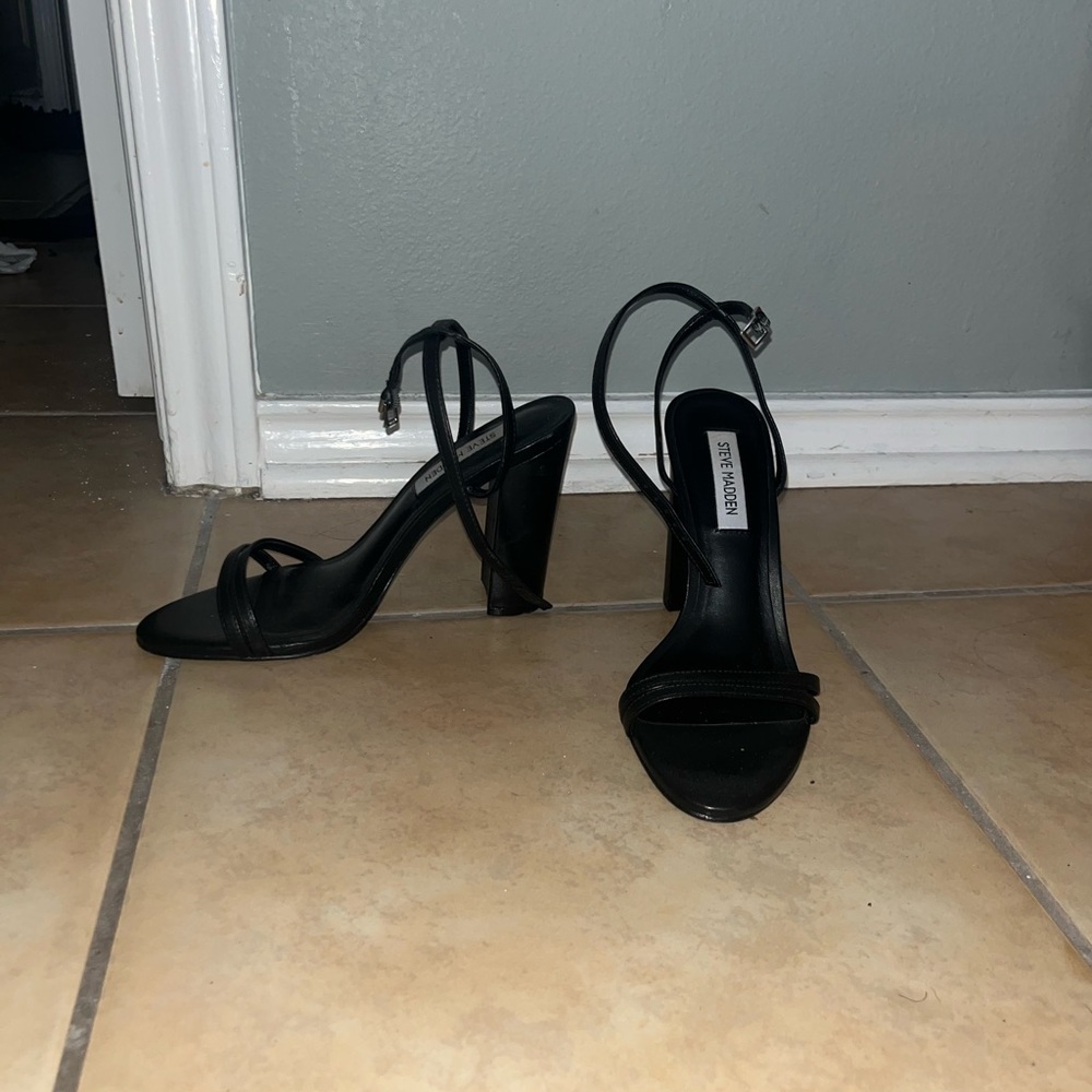 Steve Madden Elegant Black Heels